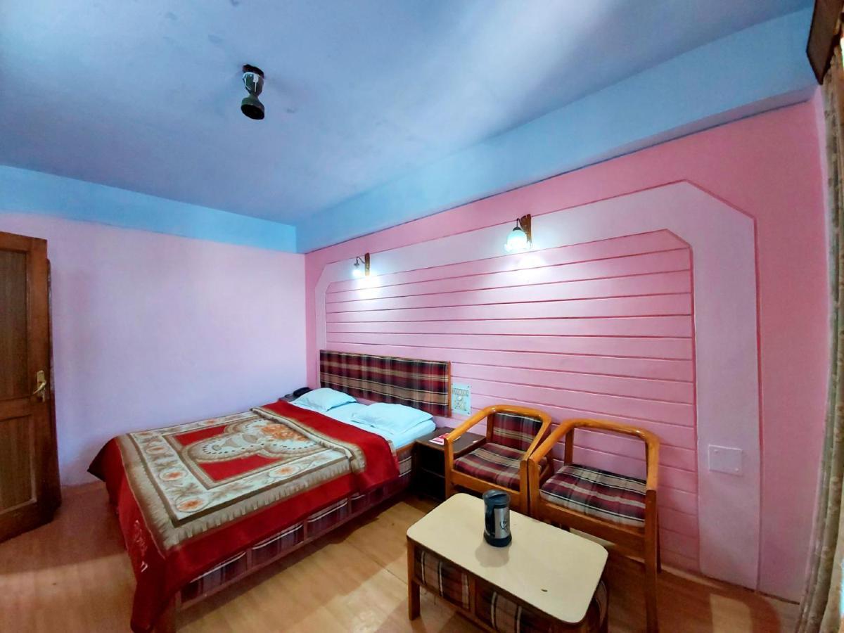 Hotel Radhe Continental Nainital Exterior foto