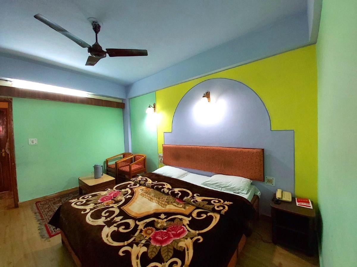 Hotel Radhe Continental Nainital Exterior foto