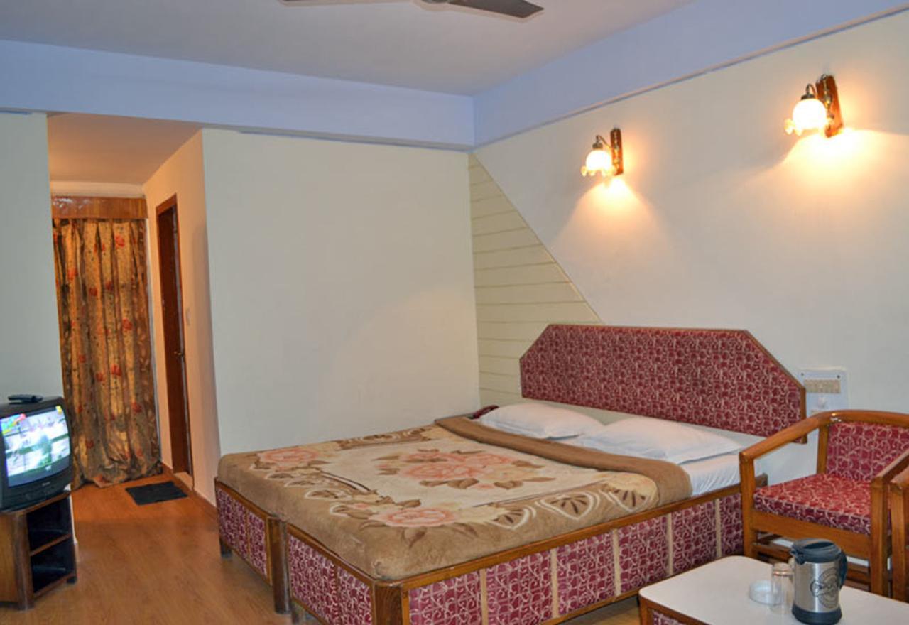 Hotel Radhe Continental Nainital Exterior foto